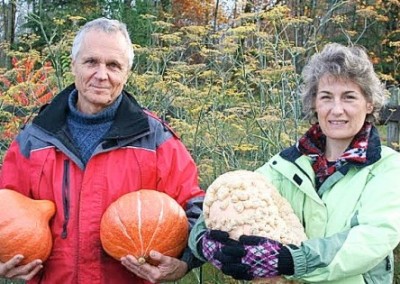 Former GMO Engineer Drops Biotech and Goes Organic