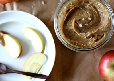 Raw Salted Caramel Apple Dip