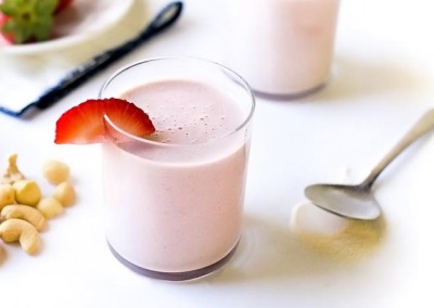 Creamy Strawberry-Rhubarb Smoothie