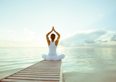 5 Calmful Yoga Poses for Quick De-stressing