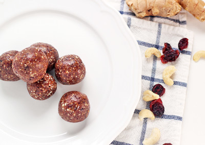 4-Ingredient Antioxidant Cranberry-Ginger Energy Balls